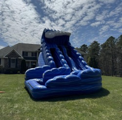 monster20wave20newwww 1716478974 18' Monster Wave Dual Lane Water Slide